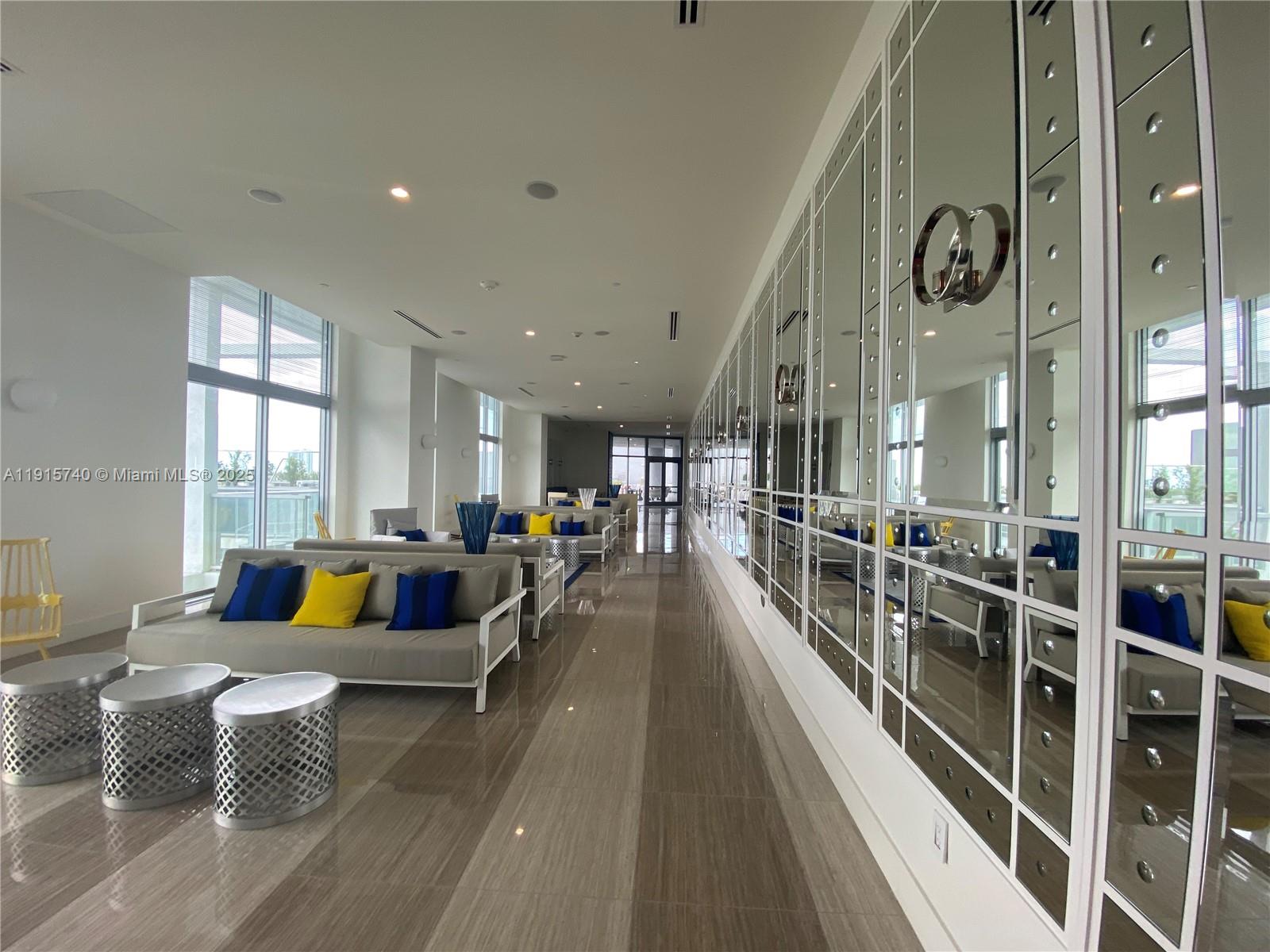 METROPICA NORTH TOWER ONE - Residential