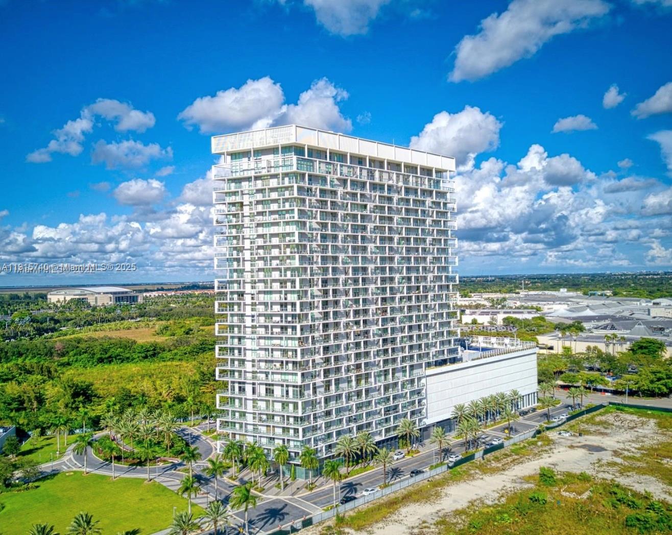 METROPICA NORTH TOWER ONE - Residential