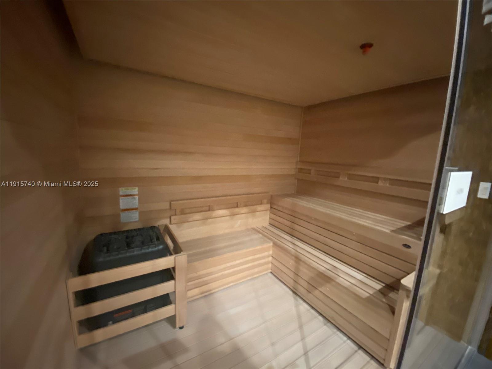 METROPICA NORTH TOWER ONE - Residential