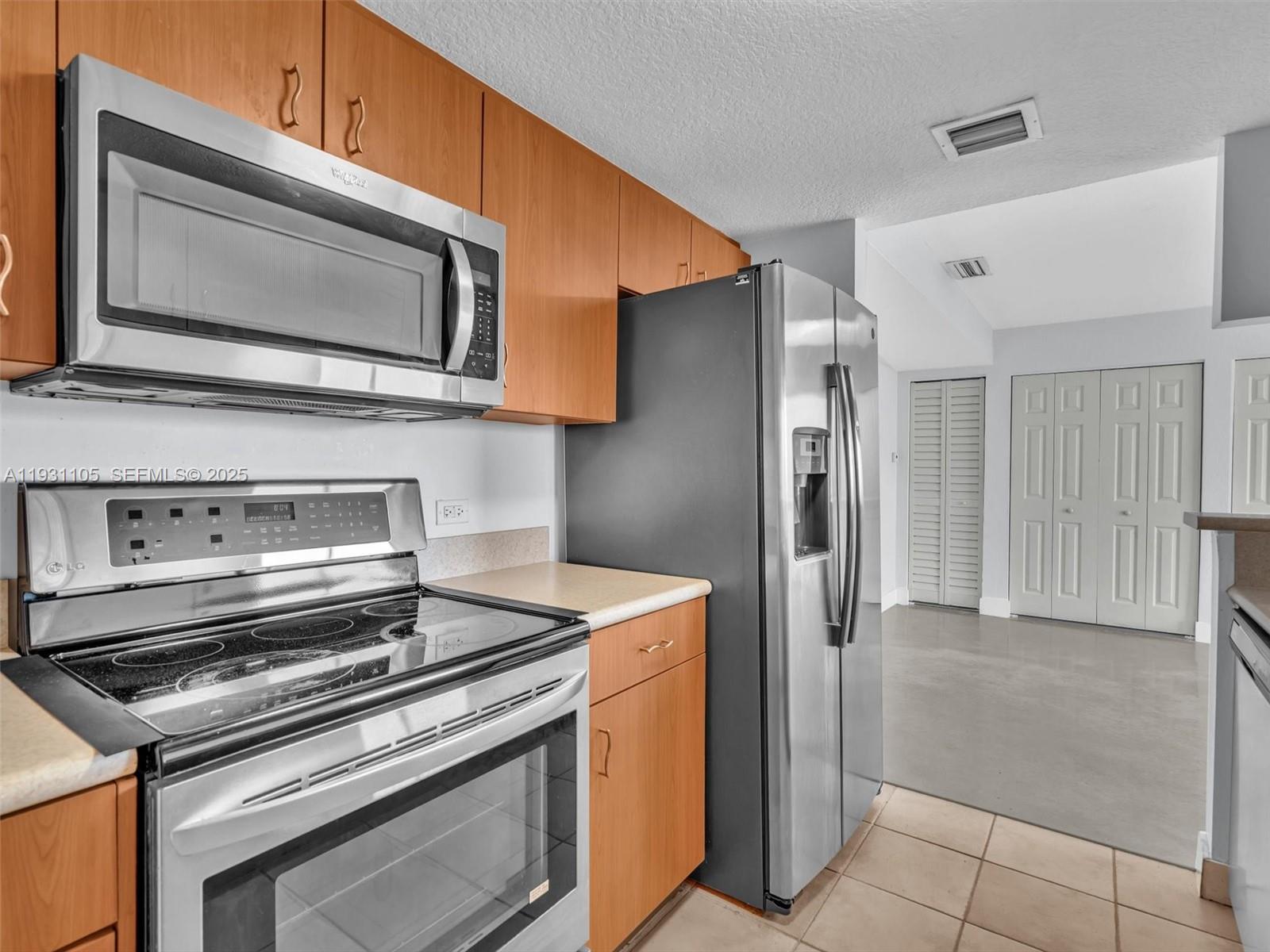 SEYBOLD POINTE CONDO - Residential Lease