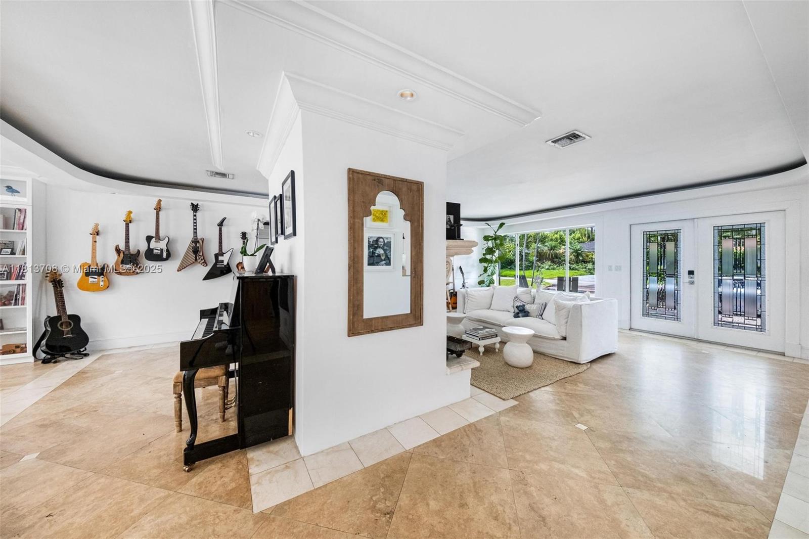 BAY LURE - Residential