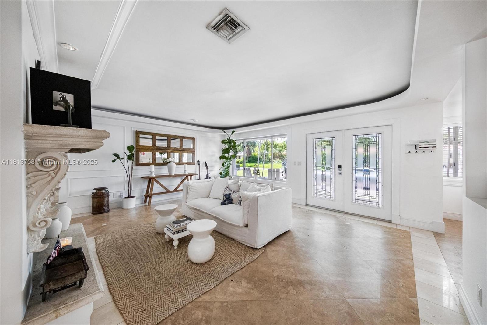 BAY LURE - Residential