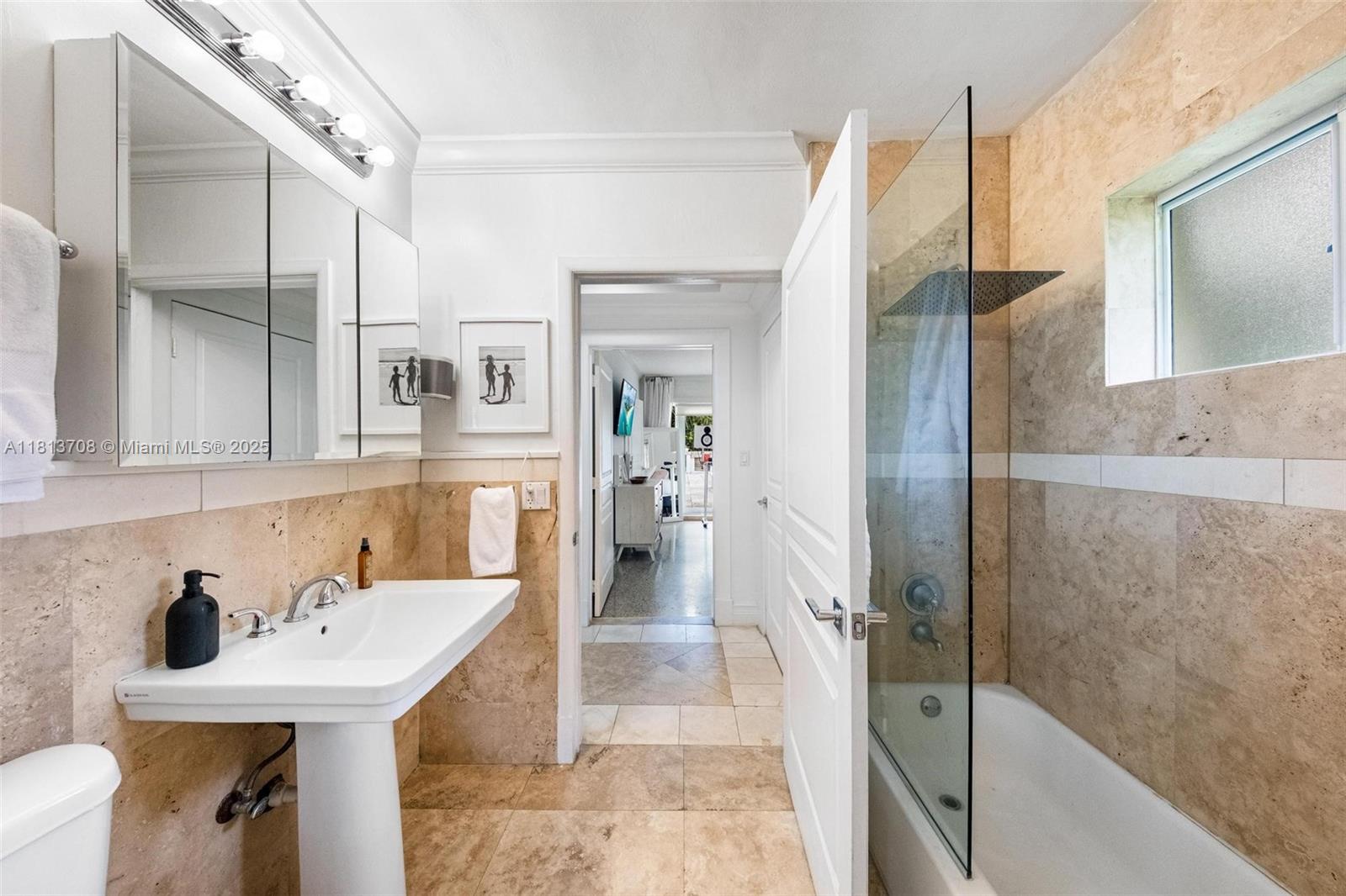 BAY LURE - Residential