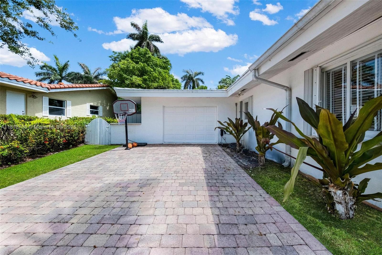 BAY LURE - Residential