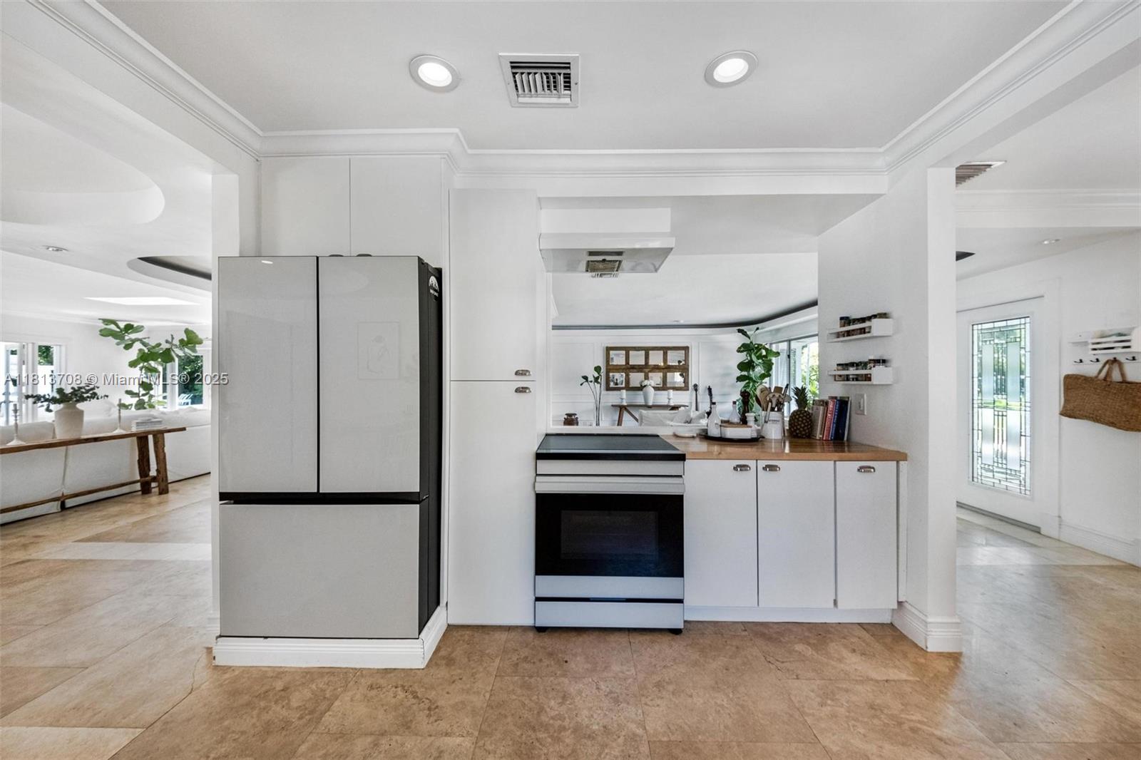 BAY LURE - Residential