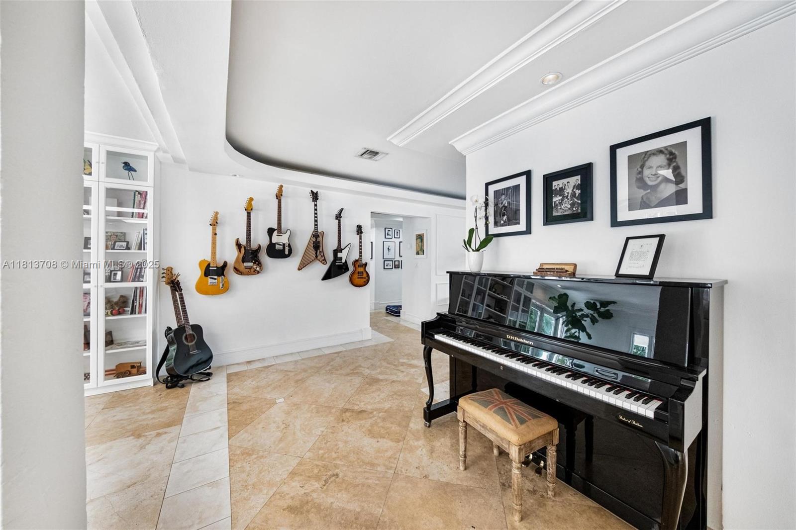 BAY LURE - Residential