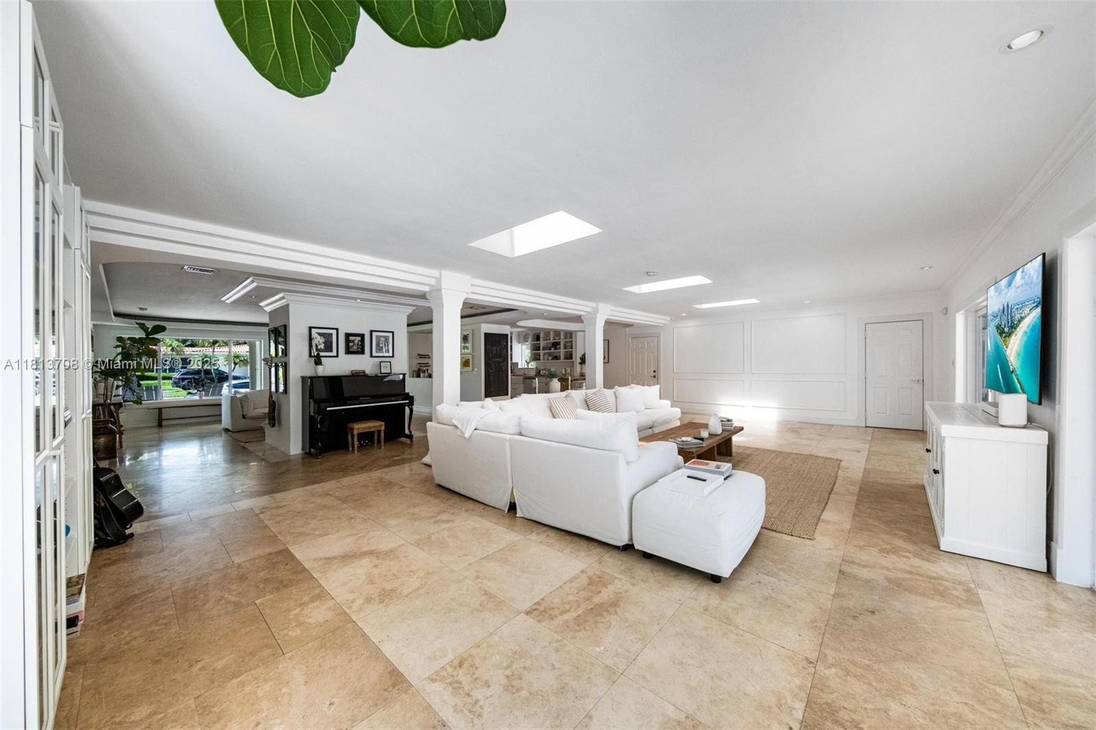 BAY LURE - Residential