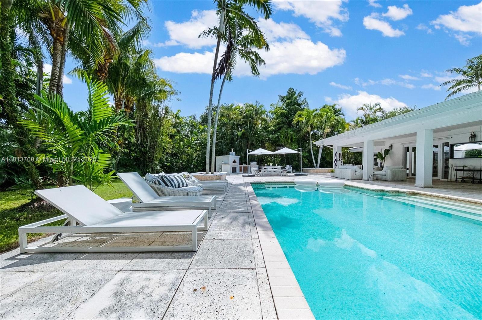 BAY LURE - Residential