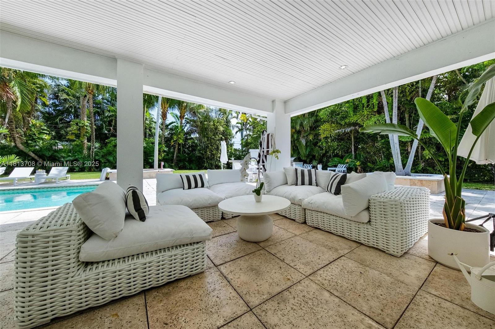 BAY LURE - Residential