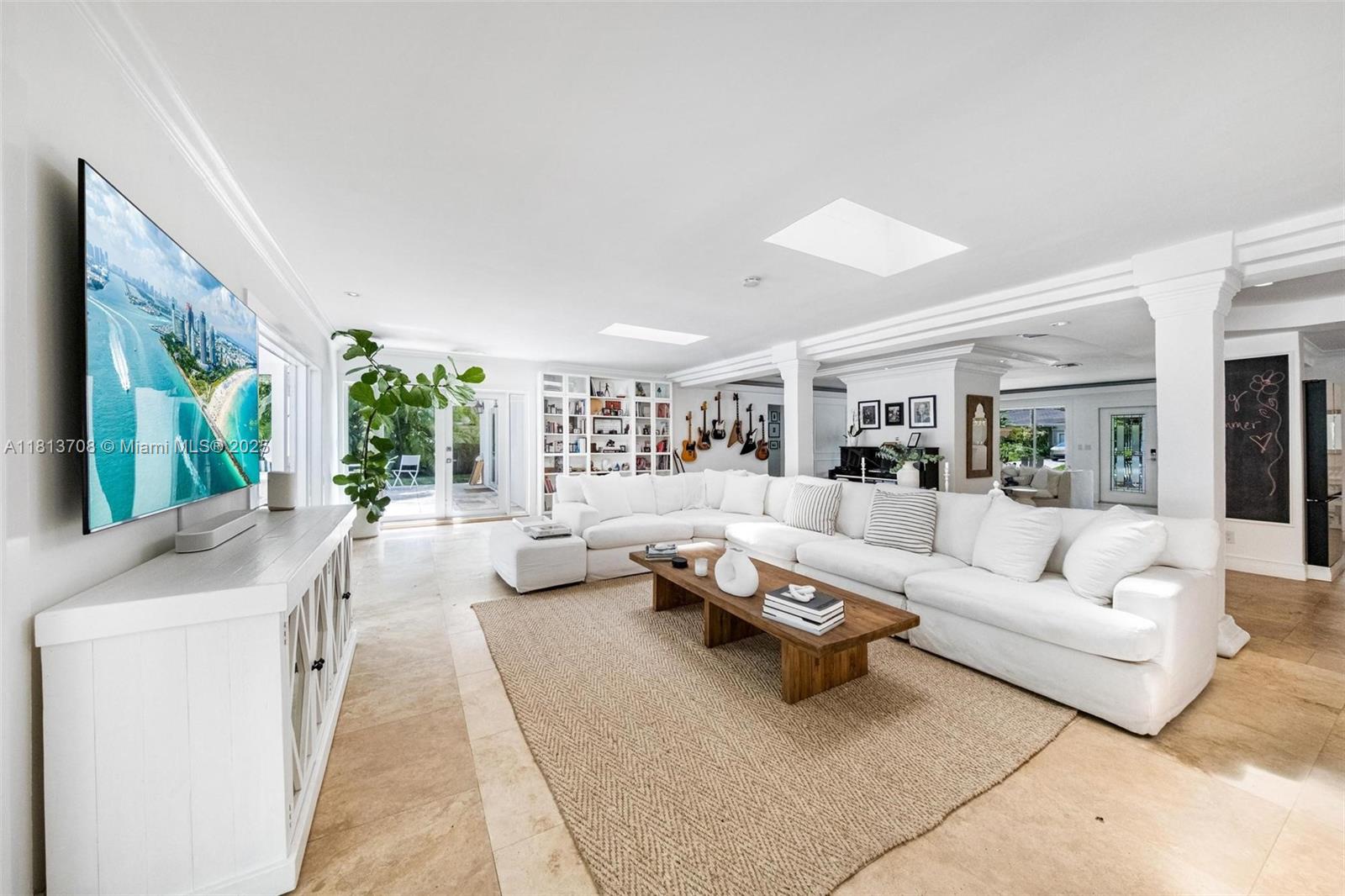 BAY LURE - Residential