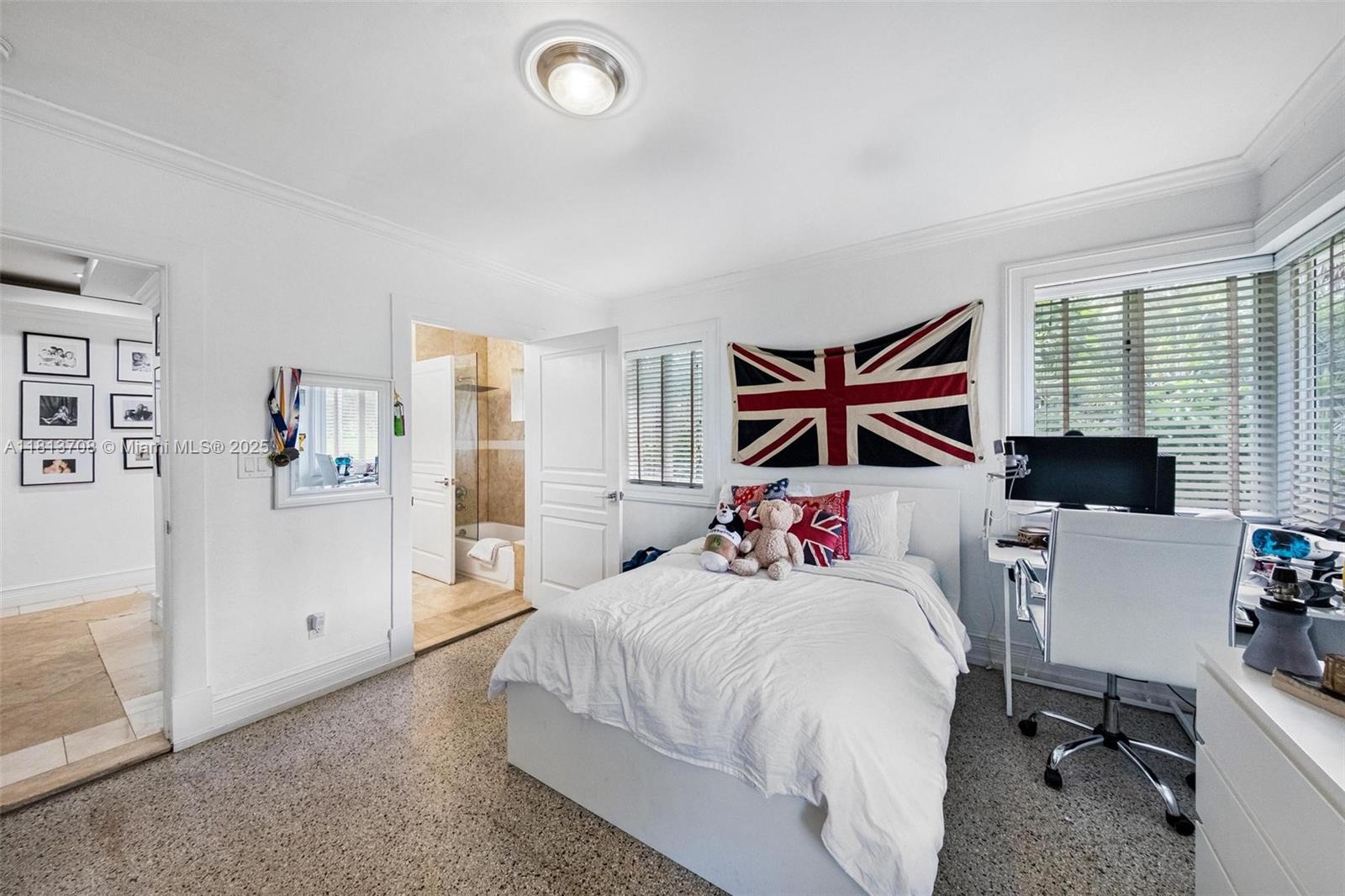 BAY LURE - Residential