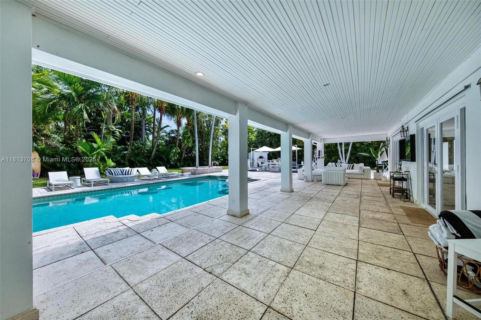 BAY LURE - Residential