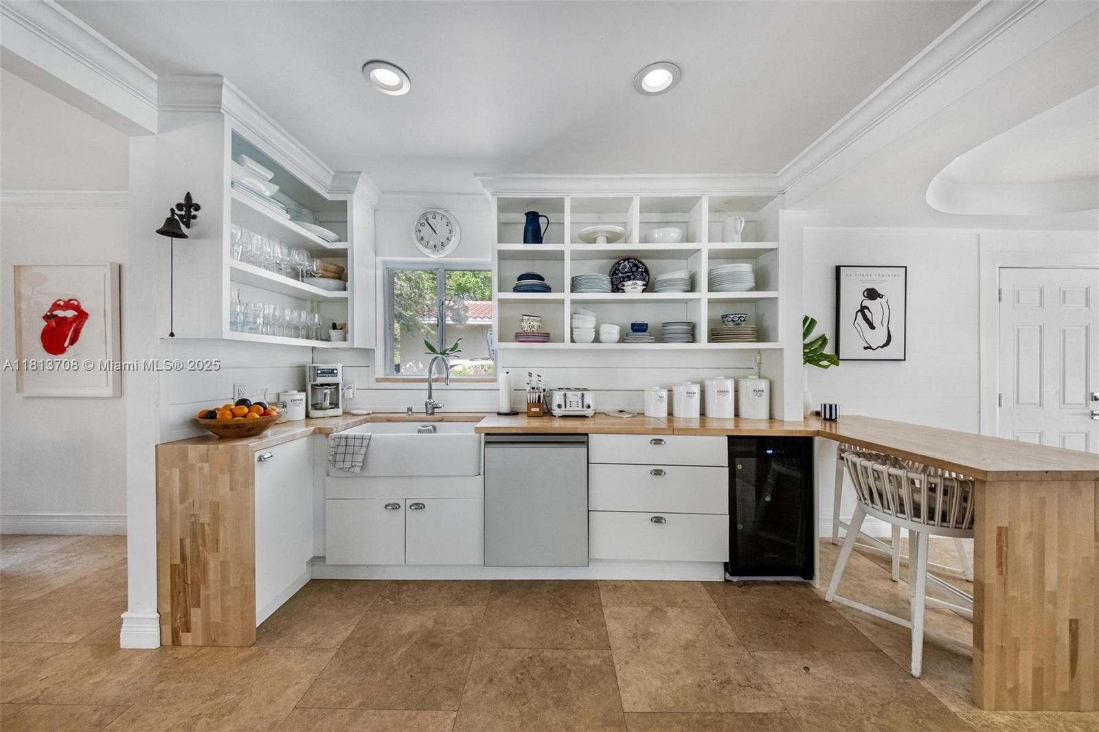 BAY LURE - Residential