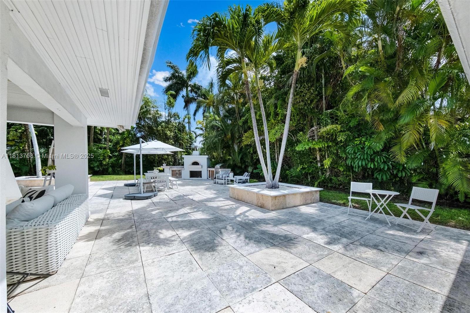 BAY LURE - Residential