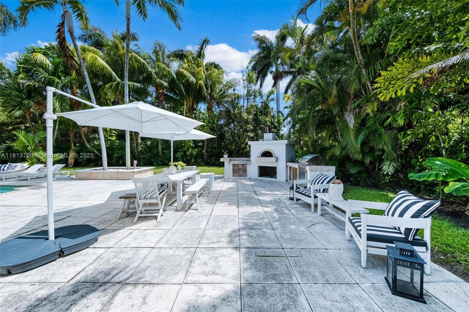 BAY LURE - Residential