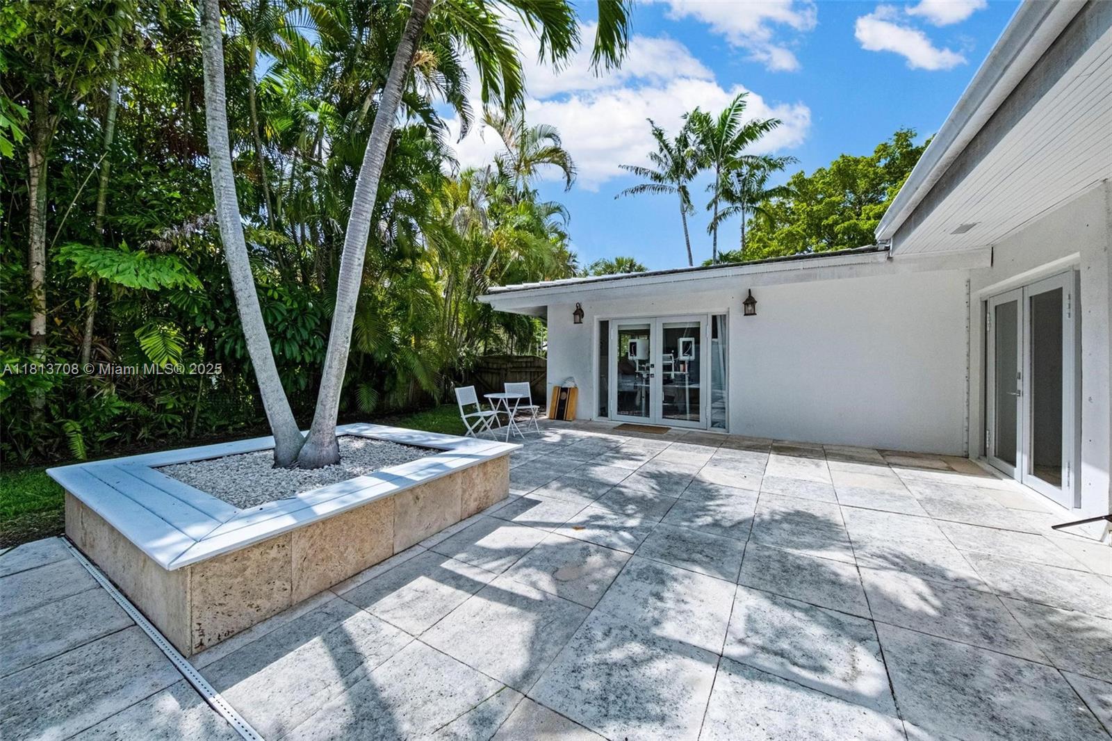 BAY LURE - Residential