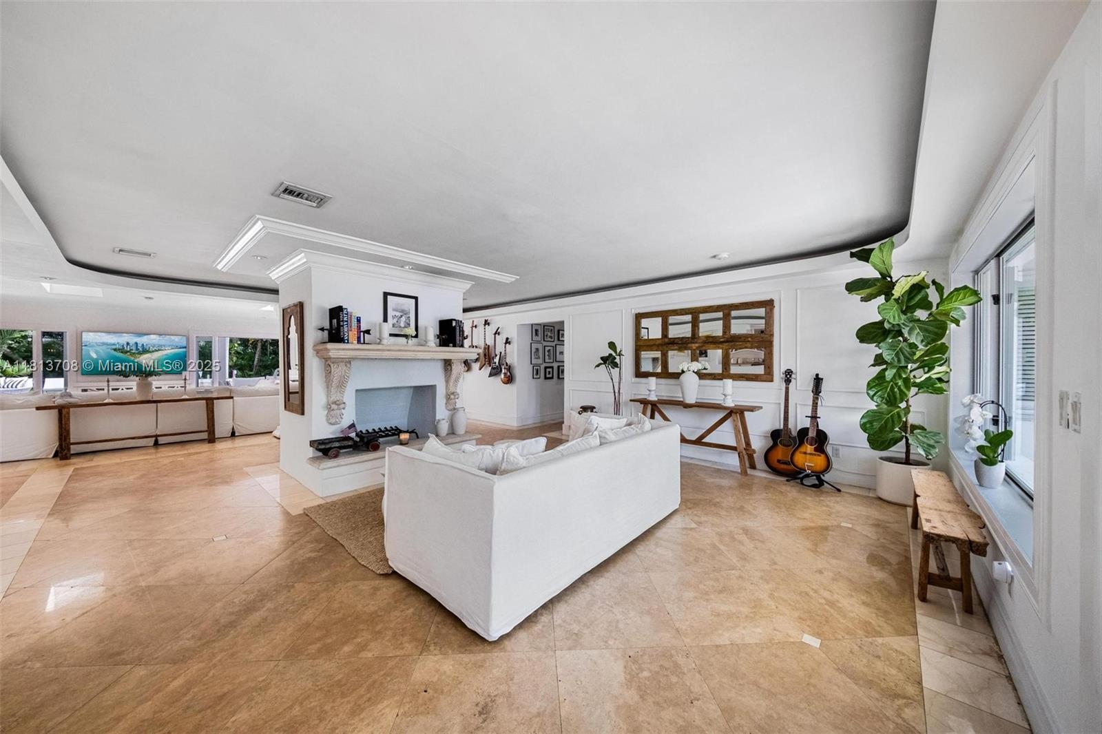 BAY LURE - Residential