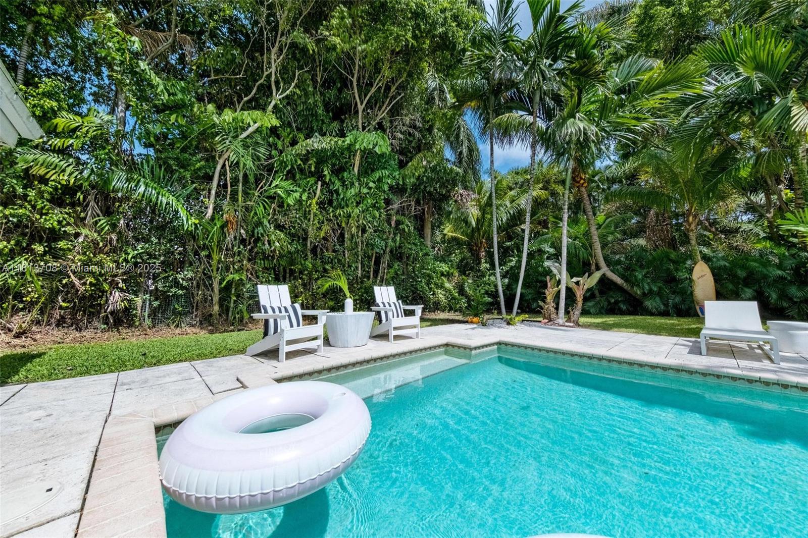 BAY LURE - Residential