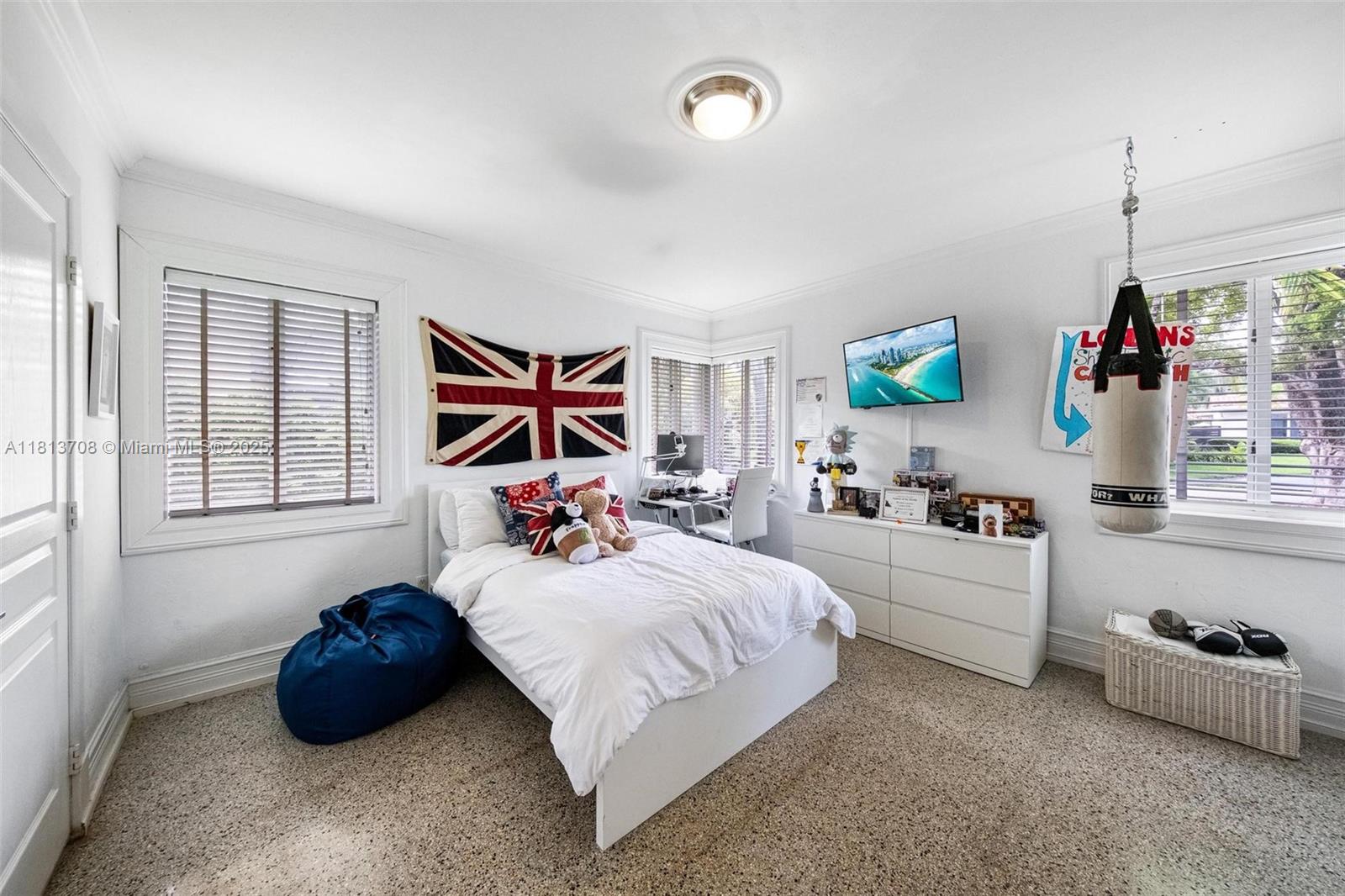 BAY LURE - Residential