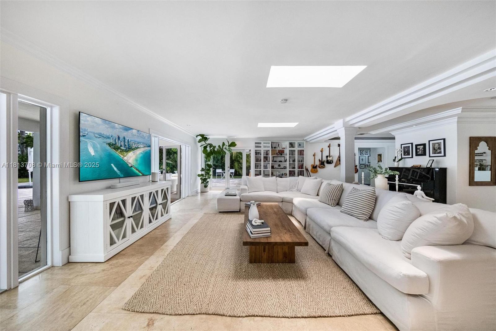 BAY LURE - Residential