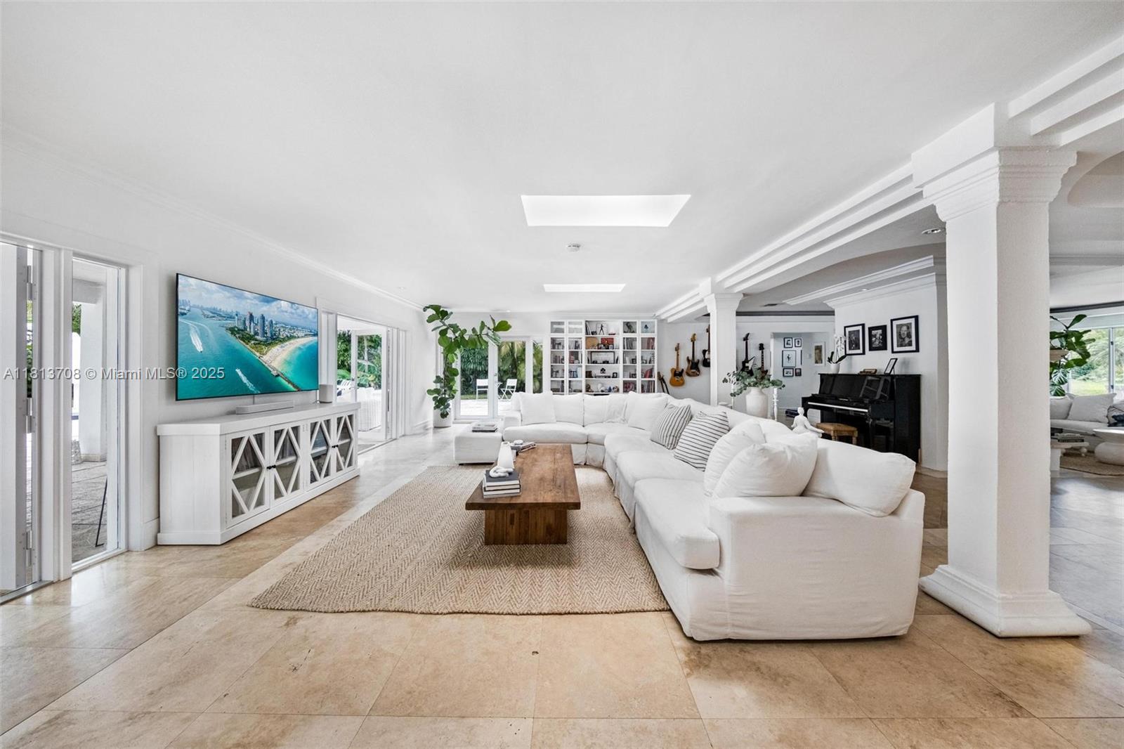 BAY LURE - Residential