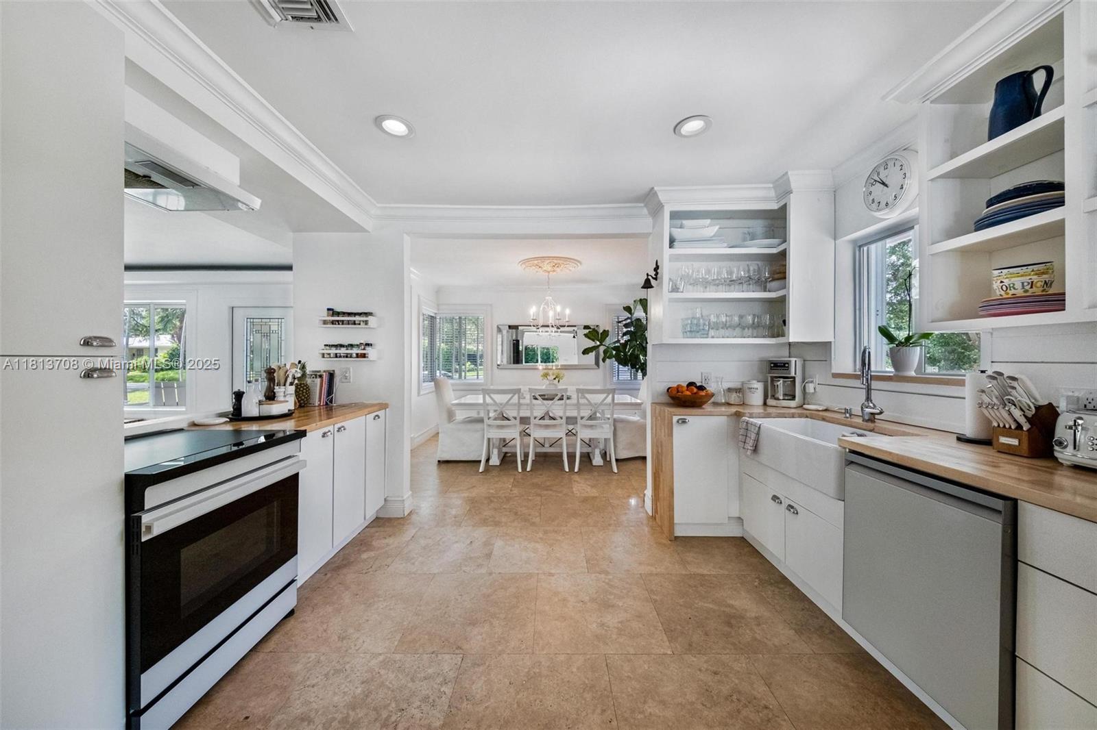 BAY LURE - Residential