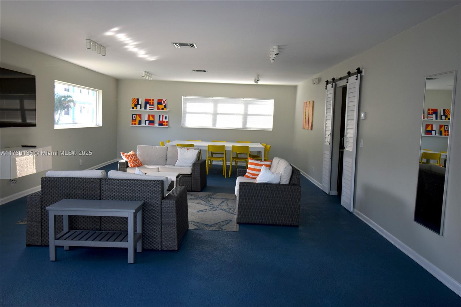 HARBOUR HALL INLET CLUB C - Residential