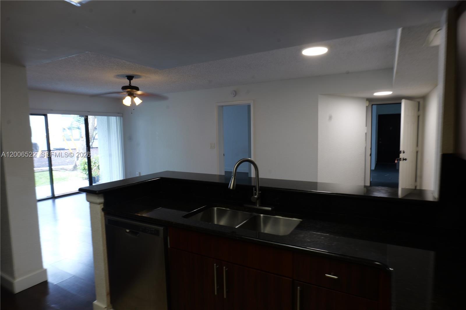 VISCONTI CONDO - Residential