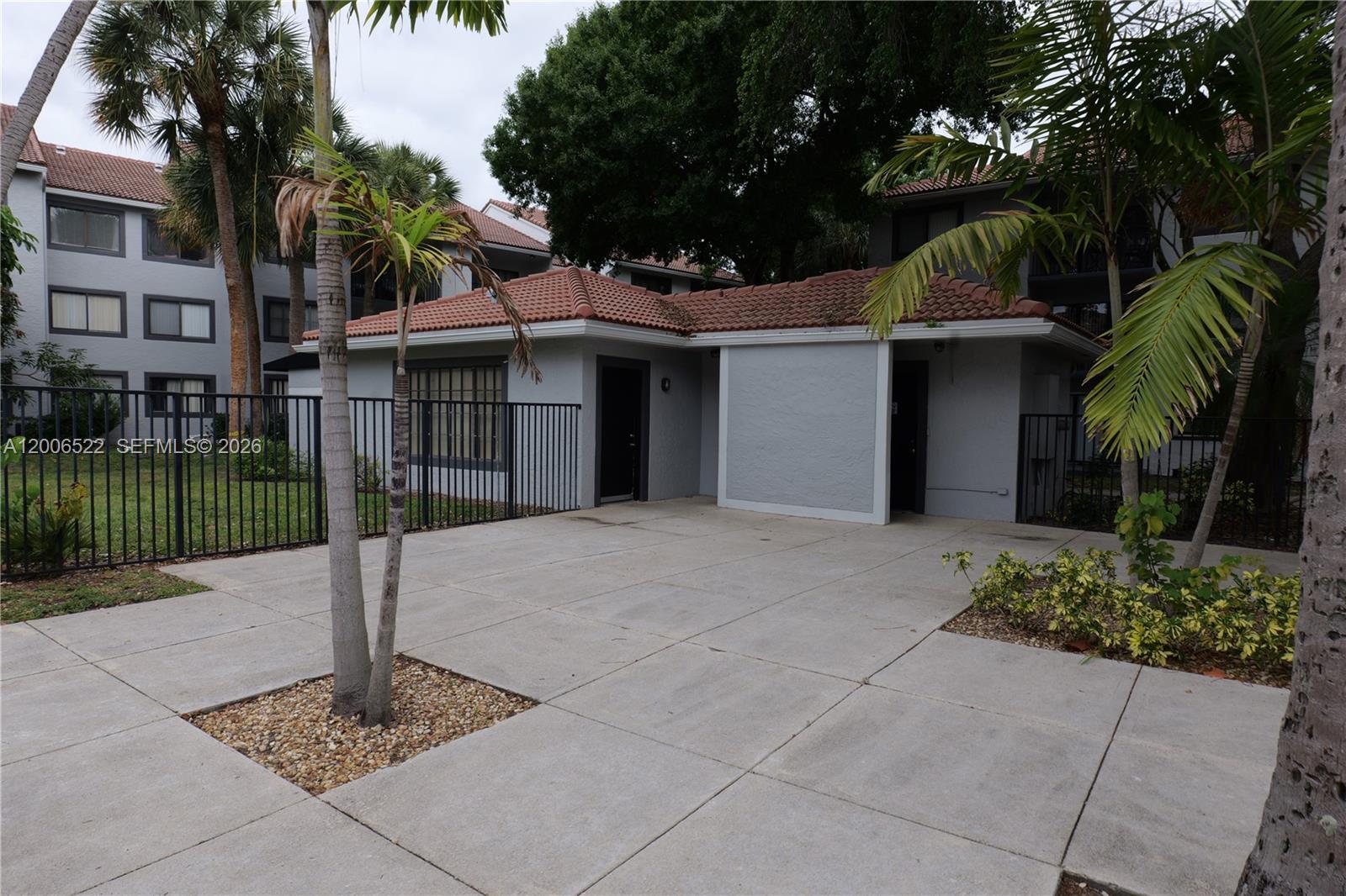 VISCONTI CONDO - Residential