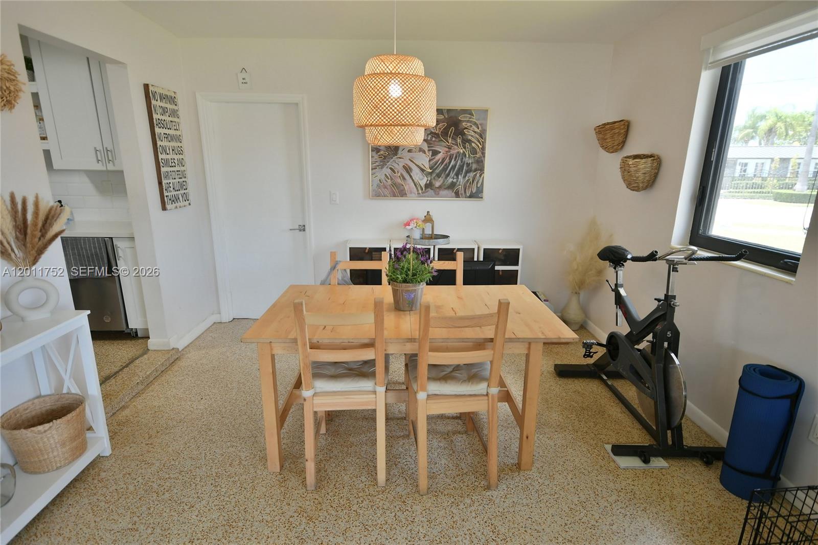 FONTAINEBLEAU GARDENS 1ST - Residential