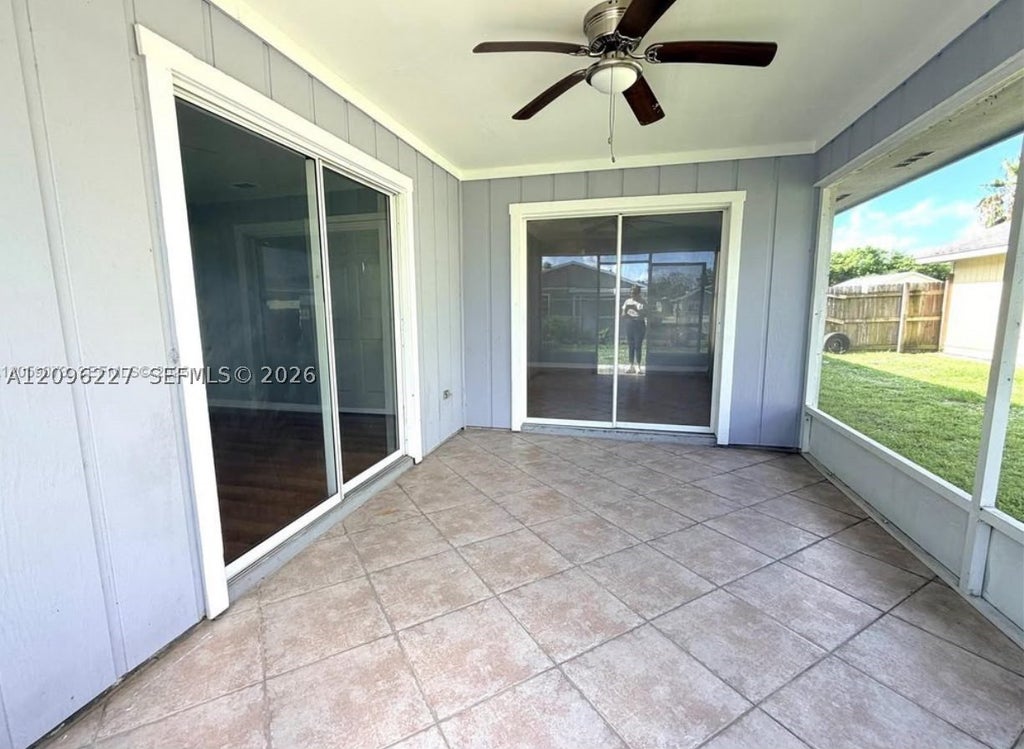 Photo of 431 14th pl sw #0, Vero Beach, FL 32962 (MLS # A12096227)