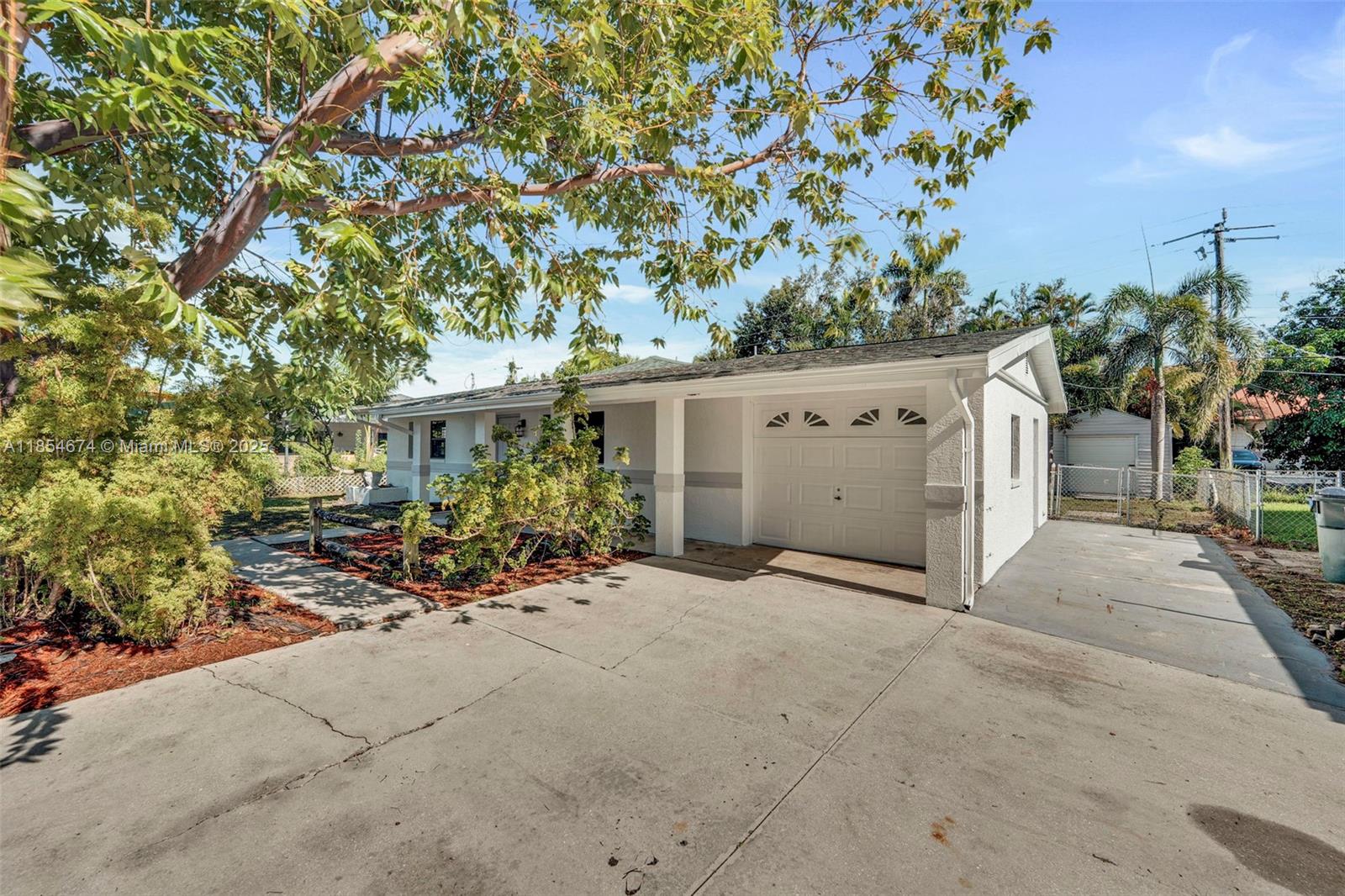 MCGREGOR GROVES - Residential