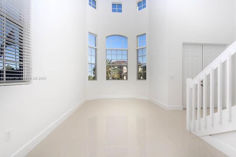 15670 SW 11th Ter 0 Miami FL 33194