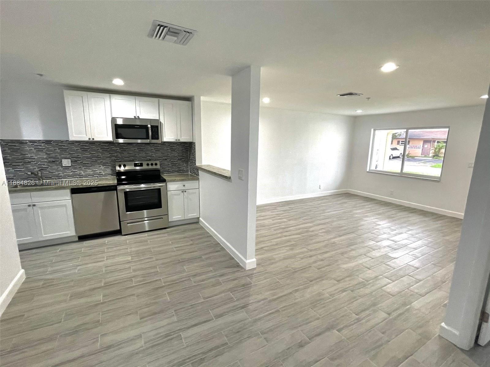 CANNON POINT - Residential Lease