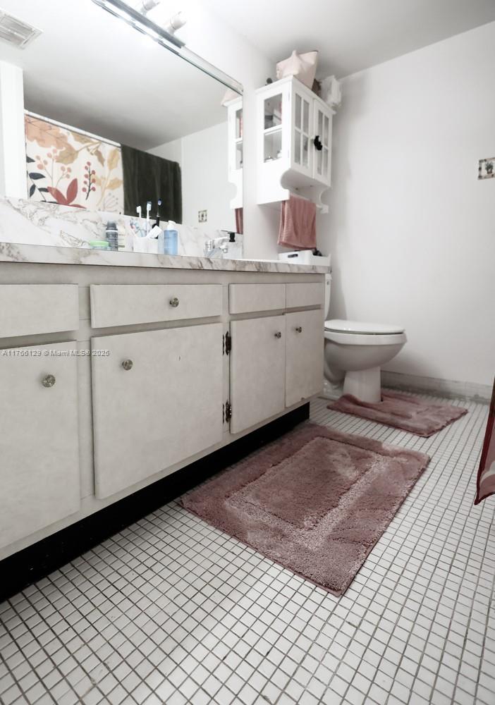 SPANISH TRACE CONDO - Residential