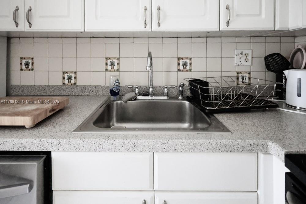 SPANISH TRACE CONDO - Residential