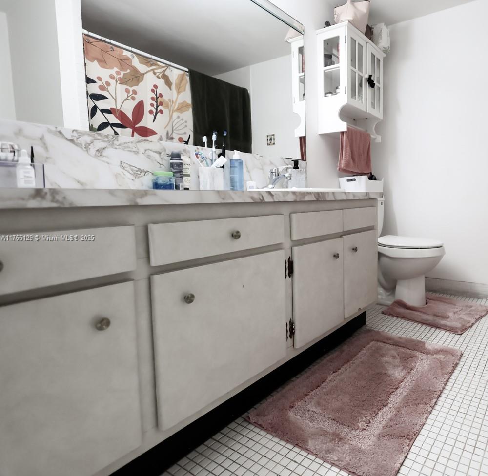 SPANISH TRACE CONDO - Residential