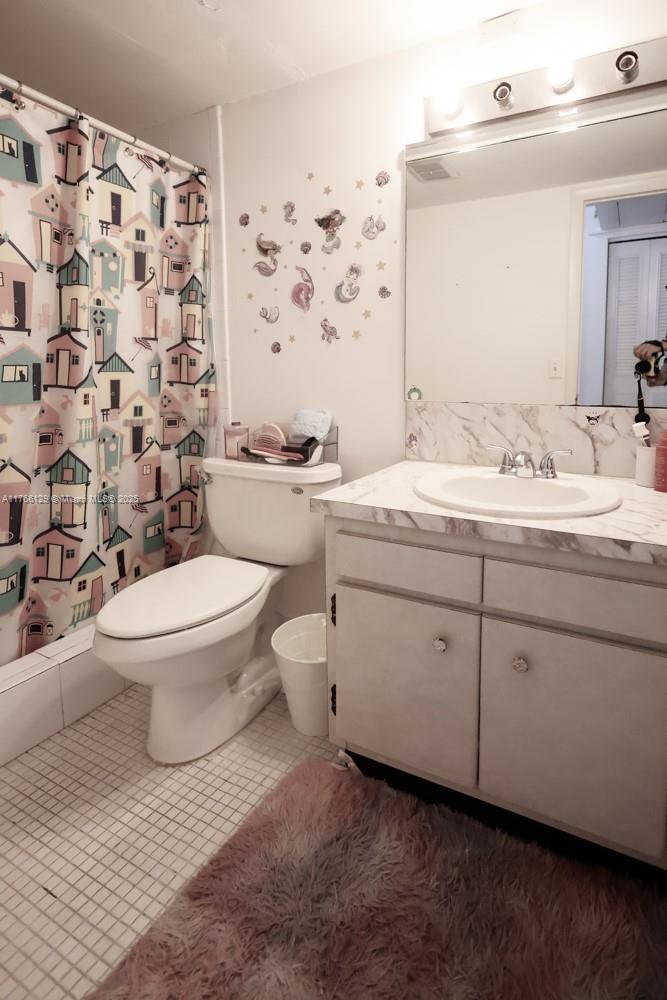 SPANISH TRACE CONDO - Residential