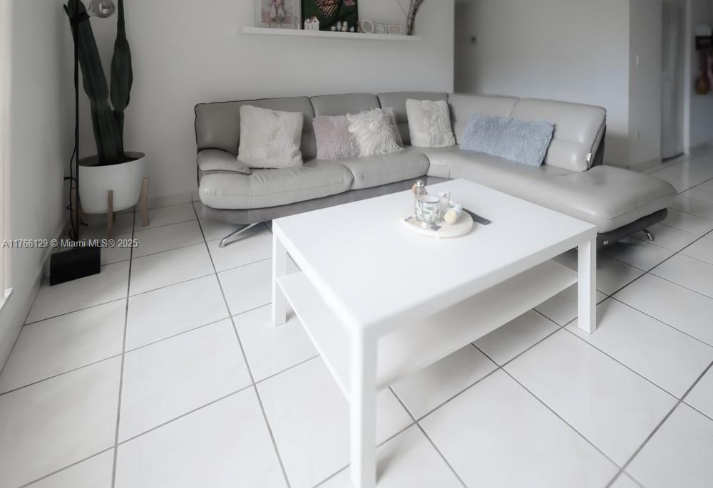 SPANISH TRACE CONDO - Residential