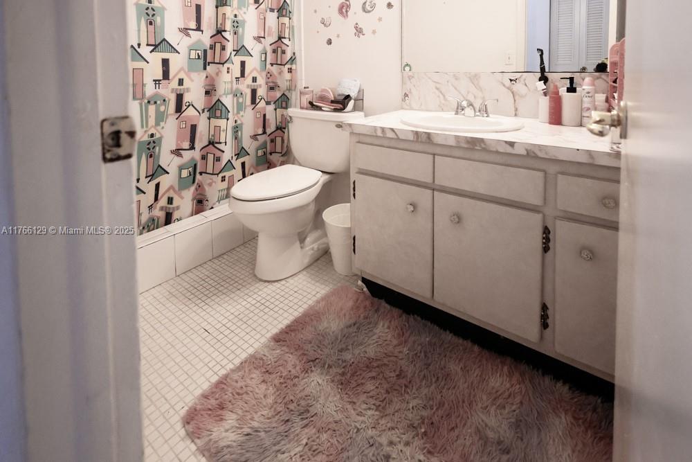 SPANISH TRACE CONDO - Residential