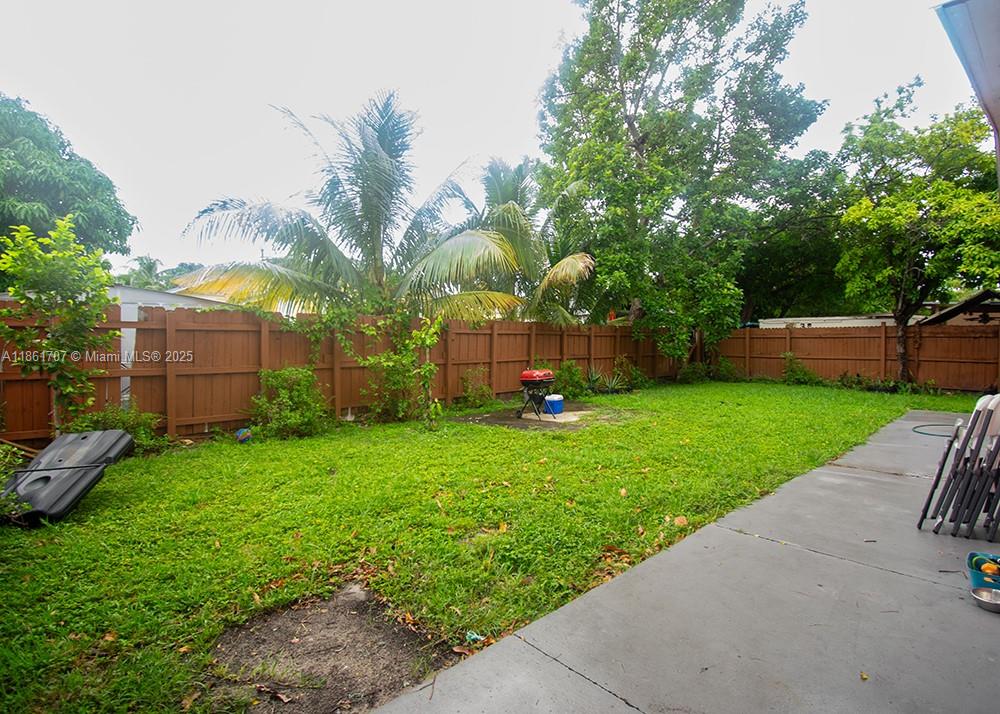 3033 NW 10th Ave