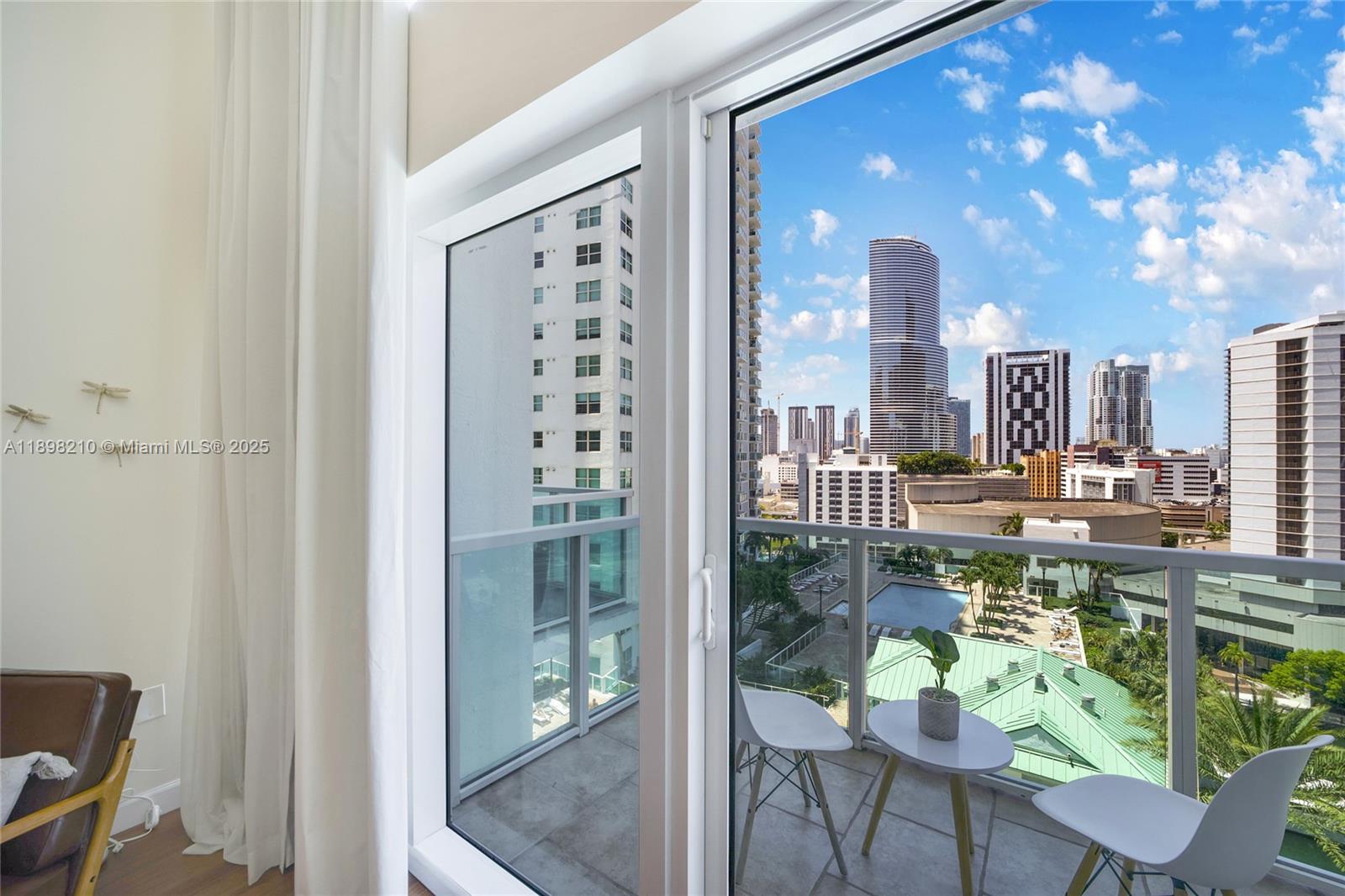 BRICKELL ON THE RIVER S T - Residential