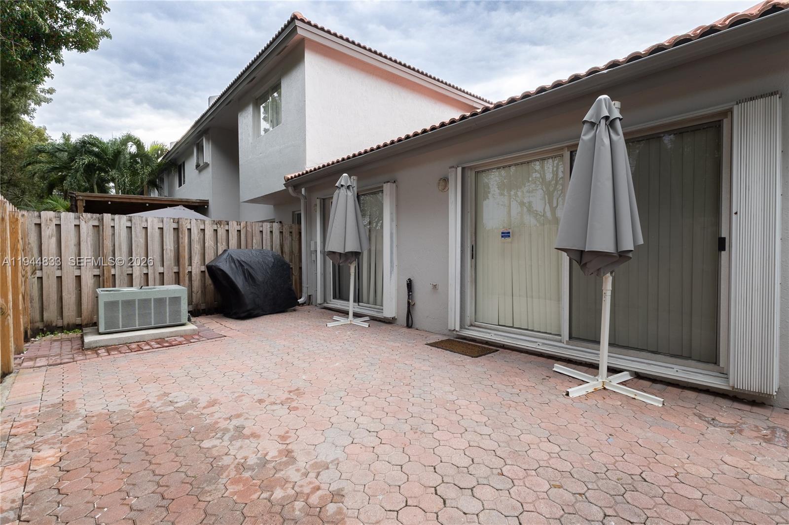 DORAL LANDINGS TOWNHOMES - Residential