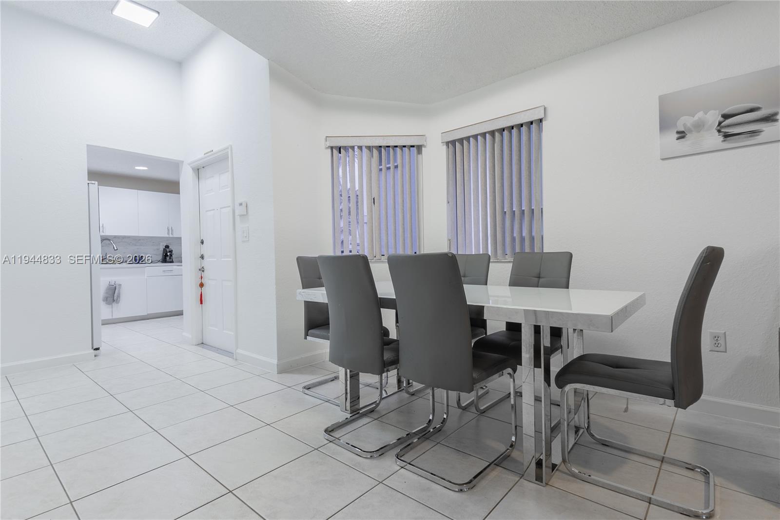 DORAL LANDINGS TOWNHOMES - Residential