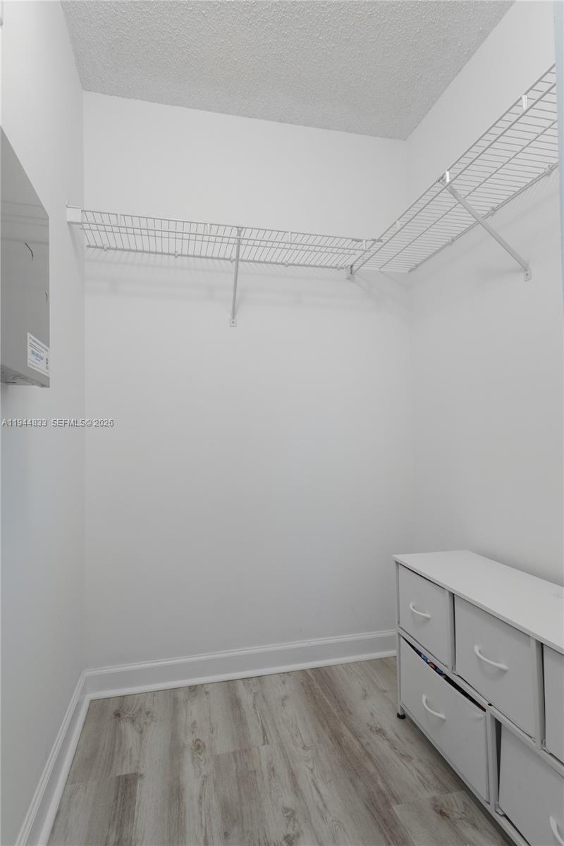 DORAL LANDINGS TOWNHOMES - Residential