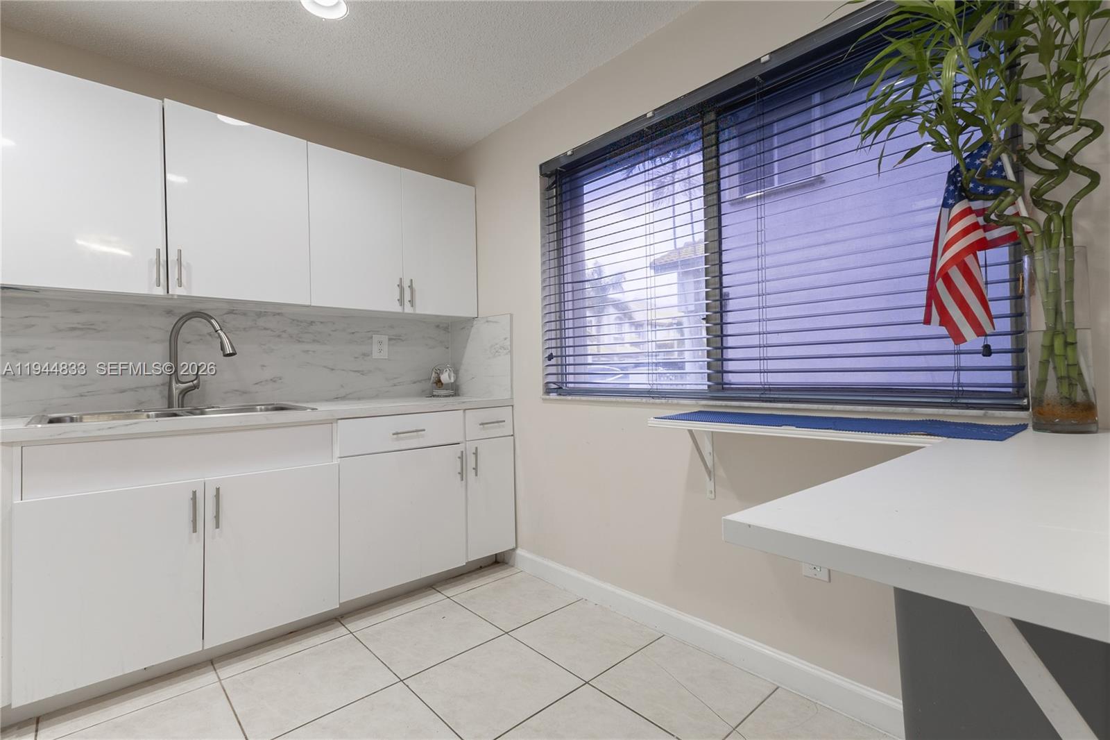 DORAL LANDINGS TOWNHOMES - Residential