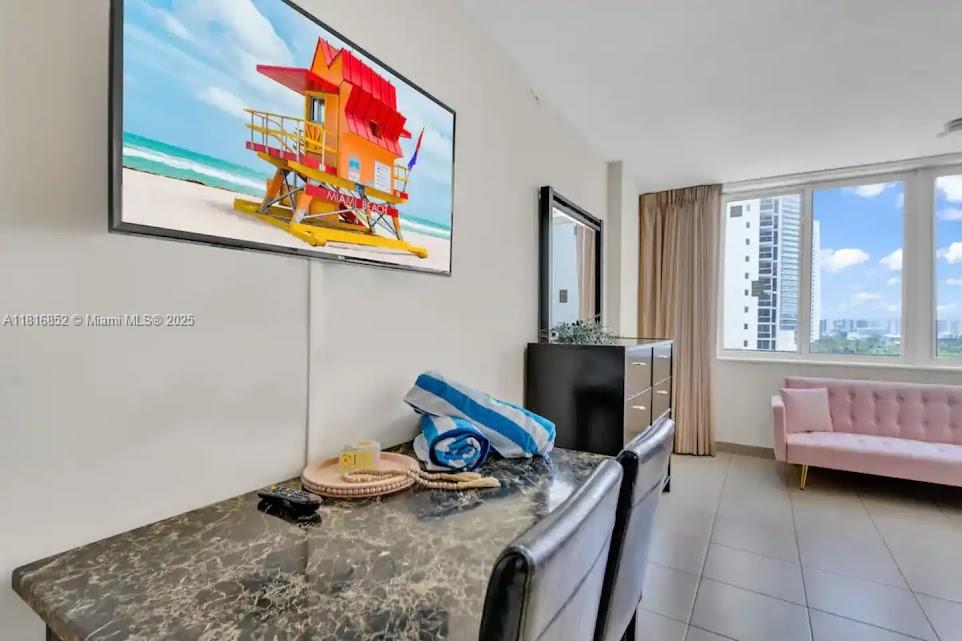 THE AVENTURA BEACH CLUB C - Residential