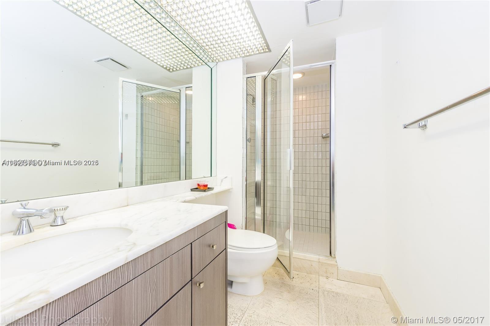 TURNBERRY ISLE SOUTH COND - Residential