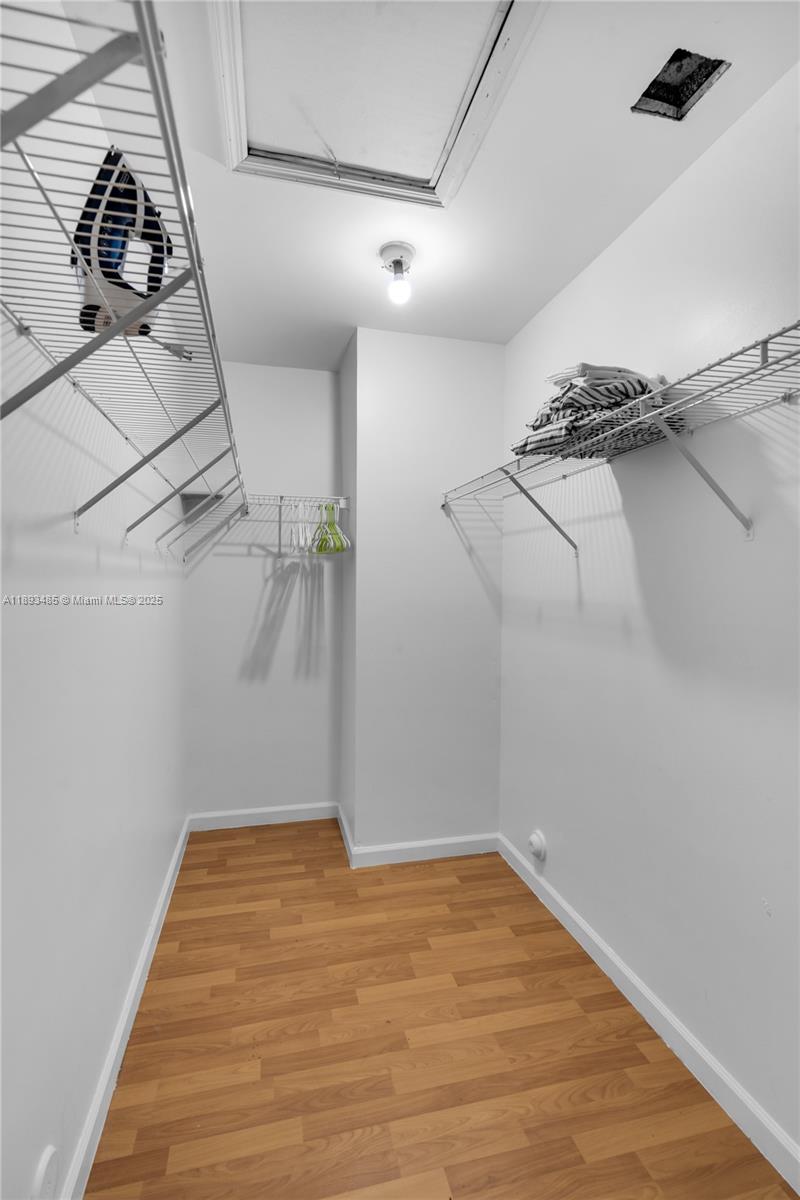 LANDINGS - Residential