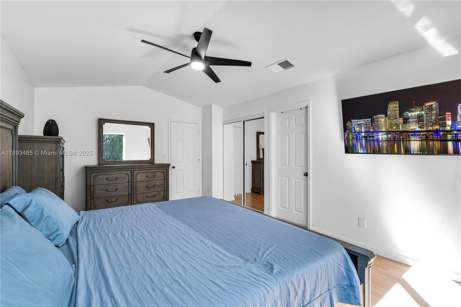 LANDINGS - Residential